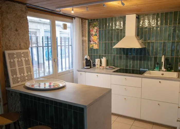 Authentic Canut Duplex 110 M2, Croix Rousse Metro *
