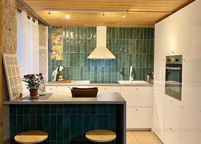 Authentic Canut Duplex 110 M2, Croix Rousse Metro *