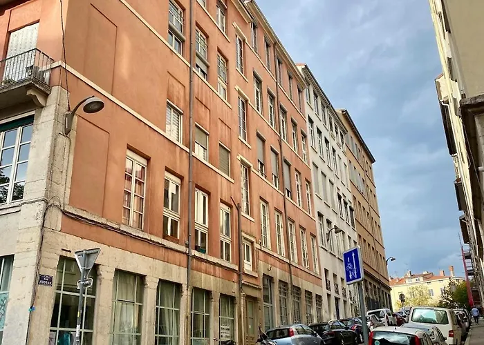 Authentic Canut Duplex 110 M2, Croix Rousse Metro * Lyon
