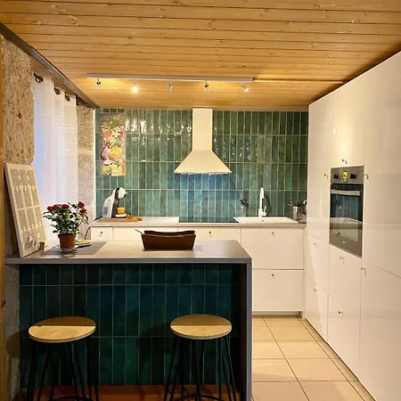 Iconic Duplex Canut Soul, Croix-rousse Steps From Metro *